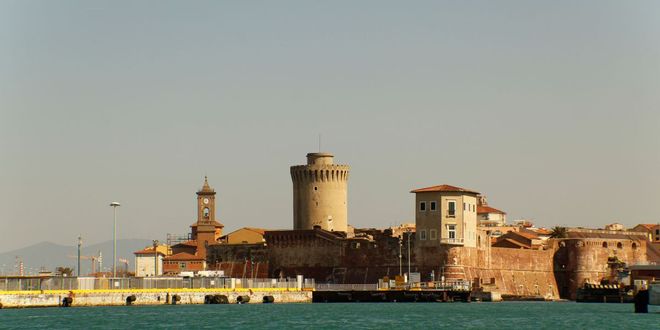 Blick auf die alte Festung von Livorno