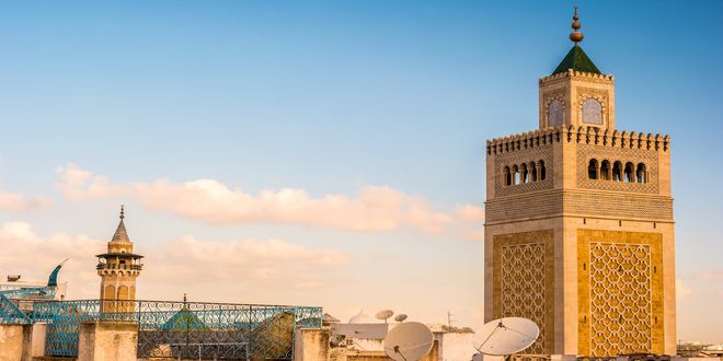 Vue du minaret de la mosquée Zitouna à Tunis, en Afrique du Nord