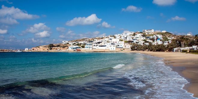 Η Χώρα και το λιμάνι της Δονούσας