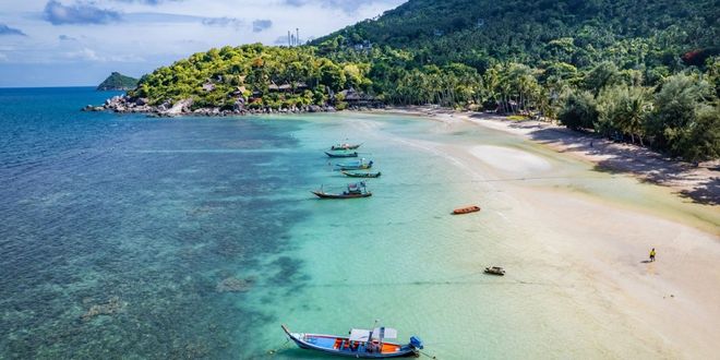 Sairee Beach in Koh Tao island, Thailand