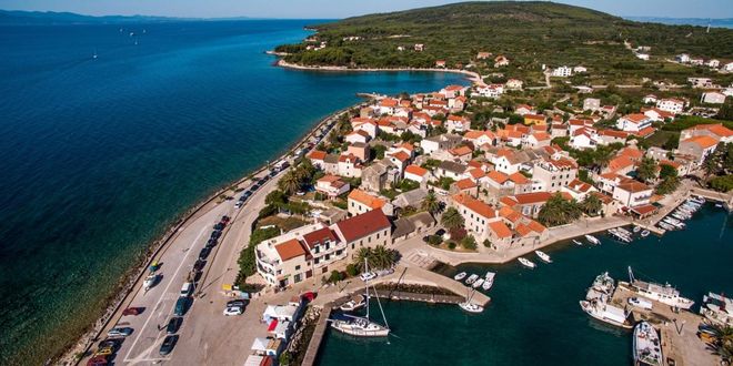 Mjesto Sućuraj na otoku Hvaru
