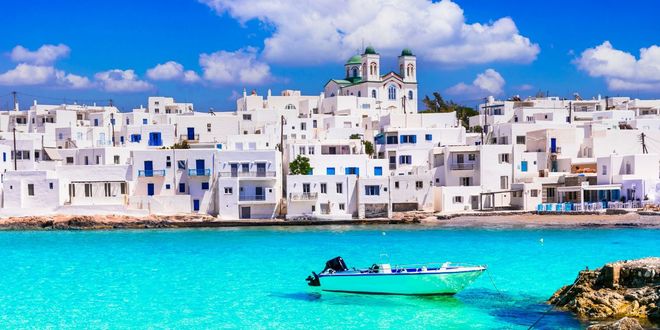 Vue du port de Naoussa à Paros, Cyclades