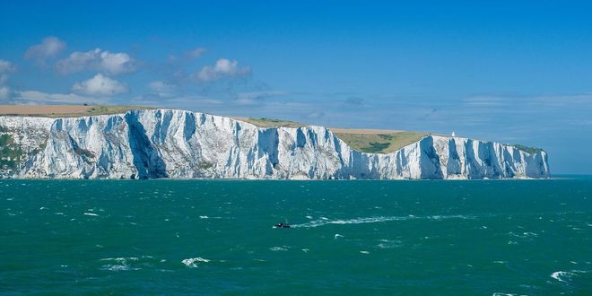 Panoramablick auf die weißen Klippen von Dover, England, Vereinigtes Königreich