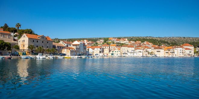 Grad Milna, Hrvatska