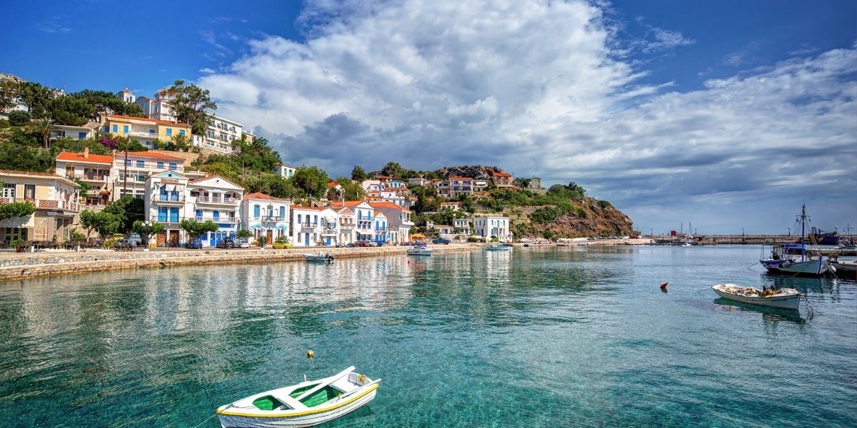 Το λιμάνι του Εύδηλου στην Ικαρία