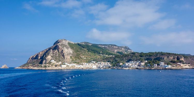 Ферибот от Маретимо до Леванцо