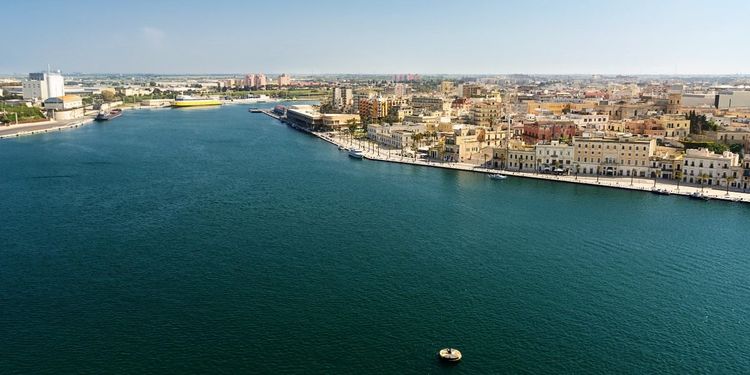 Vlorë-Brindisi feribotu