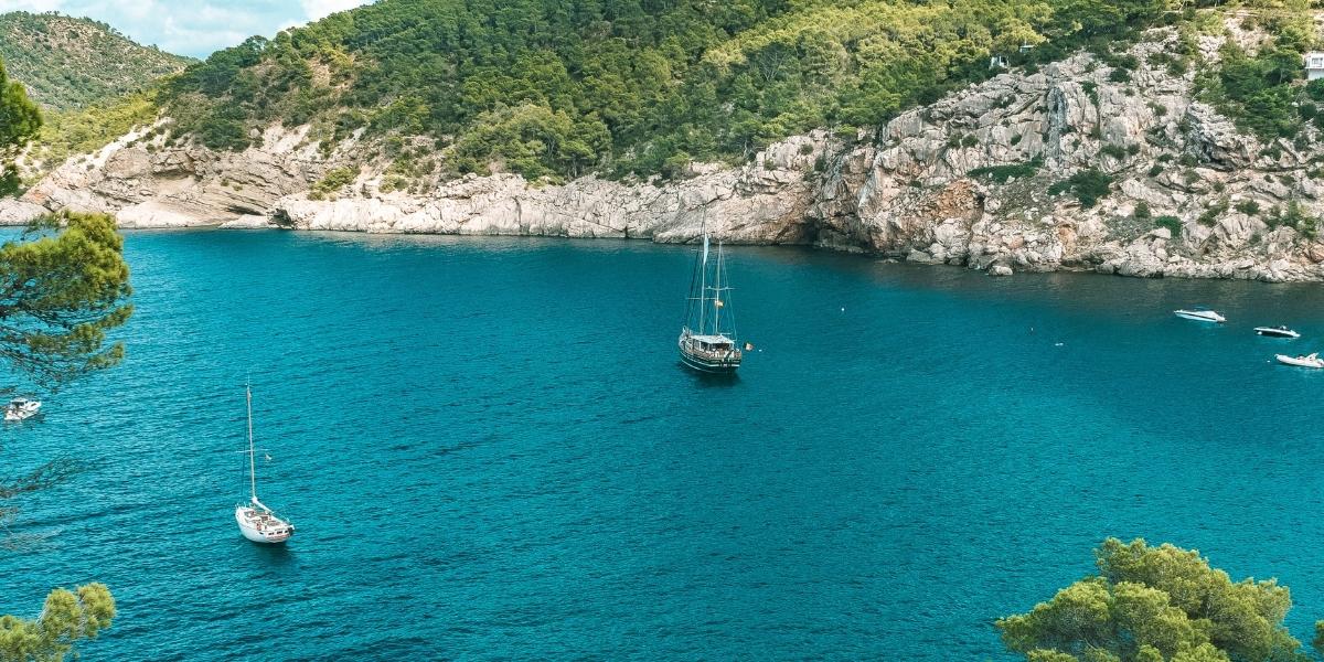 Las aguas cristalinas de Ibiza