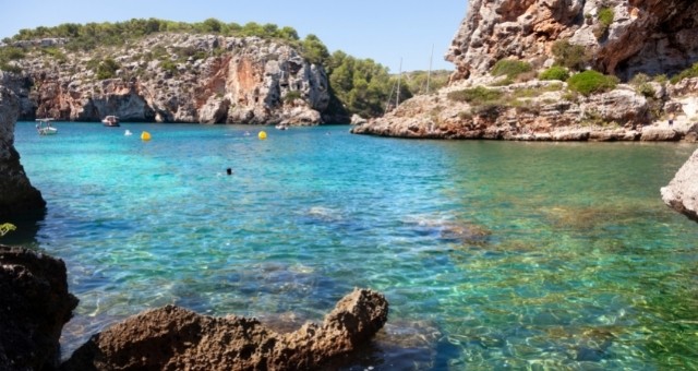 Les eaux cristallines à Minorque