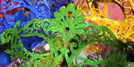 Carnavales de Canarias (2027): ¡de isla en isla y de fiesta en fiesta!