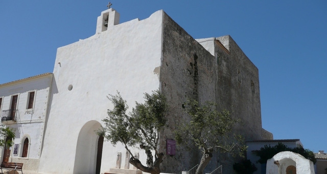 Die befestigte Kirche Sant Francesc auf Formentera