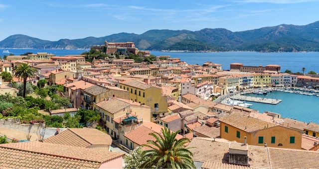 Der Ort Portoferraio auf Elba