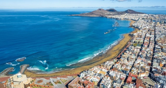 Las Canteras beach in Las Palmas de Gran Canaria, Canary Islands, Spain