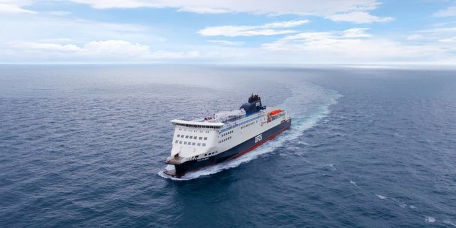The DFDS Côte des Dunes ferry sailing in the English Channe
