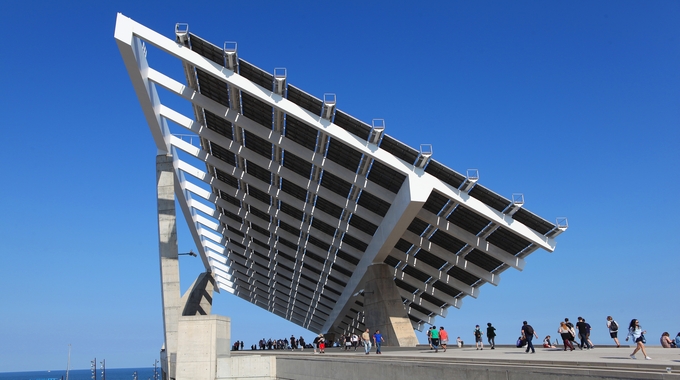 Il pannello solare del Parc del Fòrum a Barcellona, Spagna