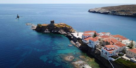 1€ το αυτοκίνητο στην επιστροφή από Κυκλάδες: Fast Ferries & Golden Star Ferries