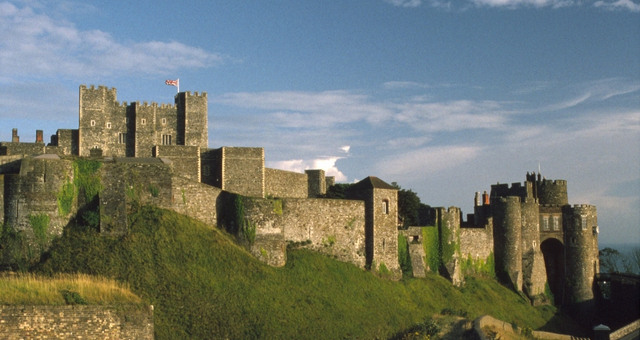 A large amount of green space surrounding the Dover Castle