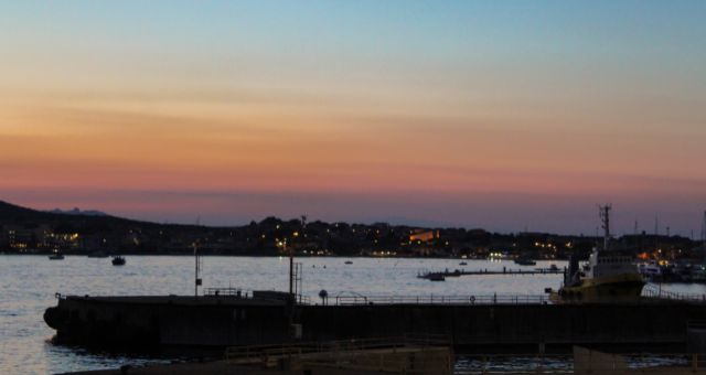 Tramonto al porto di Golfo Aranci