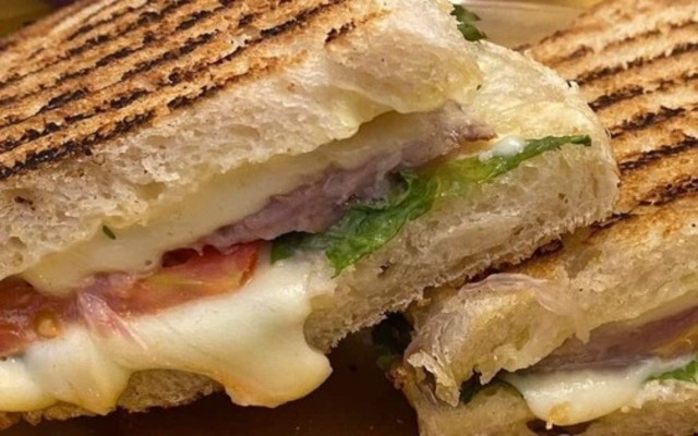 Zingara ischitana, le sandwich typique d'Ischia