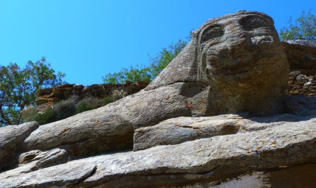 Il Leone di Ceo: una scultura in pietra del 600 a.C.