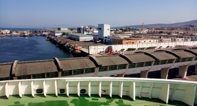 Der Hafen von Nador vom Fährdeck aus