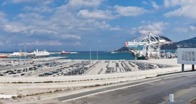 Vistas del puerto de Tánger Med (Marruecos)