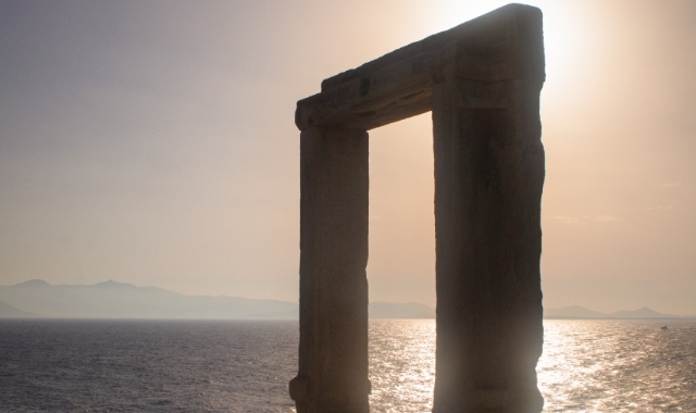 Pôr do sol em Portara, Naxos