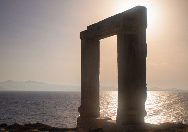 Coucher de soleil sur la Portara, Naxos