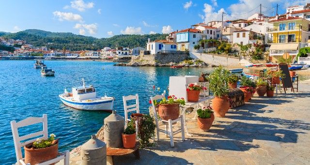 Der Hafen Kokkari auf Samos