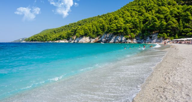 Aguas paradisíacas en la playa de Kastani (Skópelos)