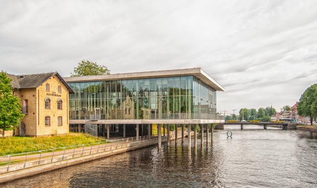 Halmstad City Libary on the river Nissa