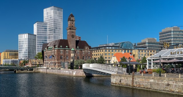 View along the Hamnkanalen Canal with Bagers bridge and the Malmö clocktower