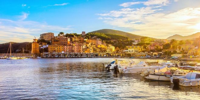 El pueblo de Rio Marina en la isla de Elba, Toscana, Italia.
