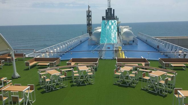 images.vessels.ferry.deck.altText