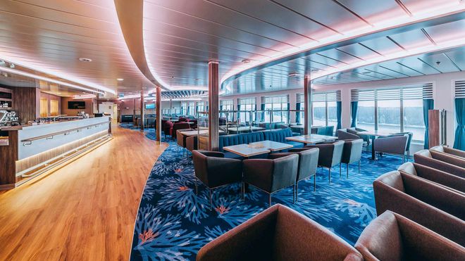 images.vessels.spaces.bar.altText