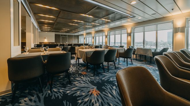 images.vessels.spaces.restaurant.altText