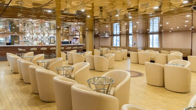 images.vessels.class.lounge.altText