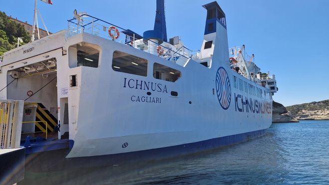 images.vessels.ferry.backView.altText