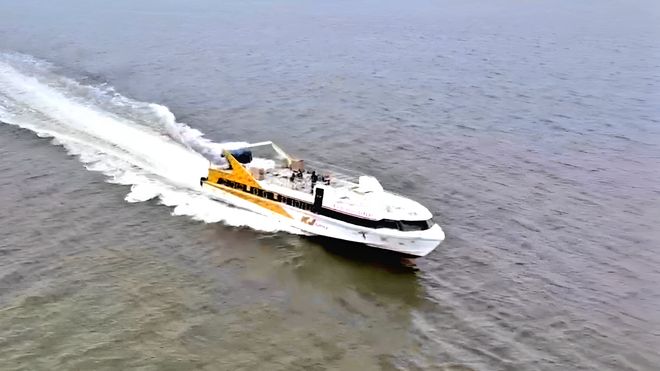 images.vessels.ferry.exterior.altText