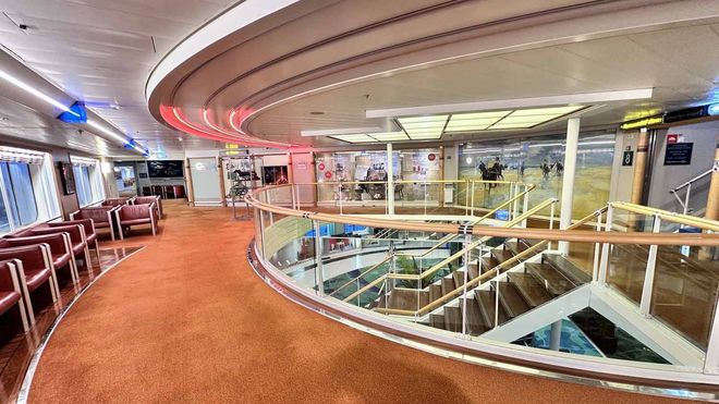 images.vessels.ferry.interior.altText